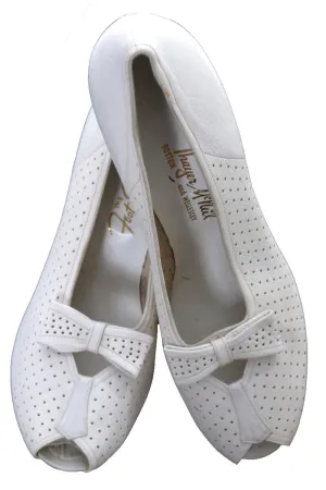 1940's Ivory Vintage Peep Toe Bow Shoes 8.5 B