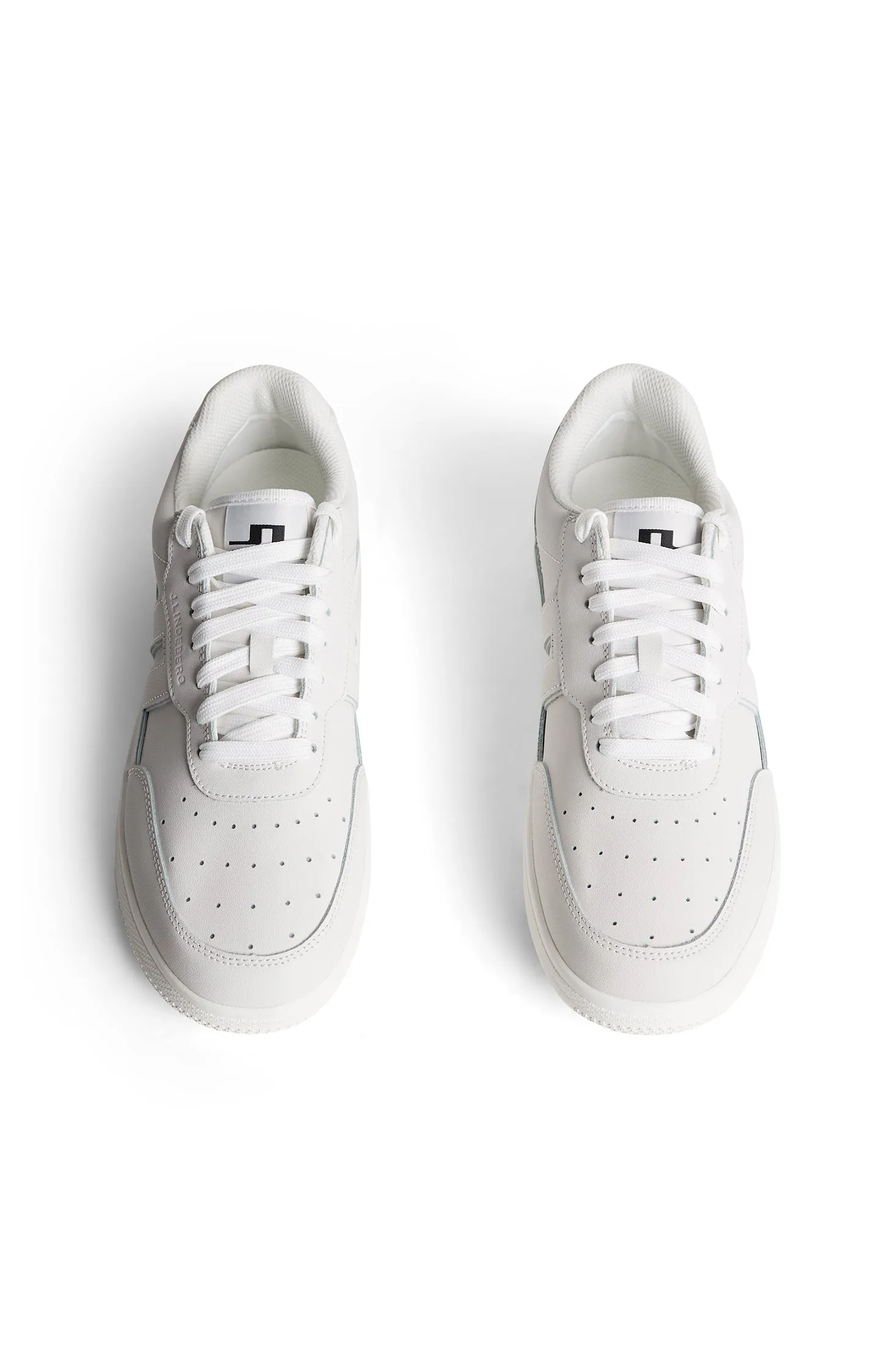 Ace Low-Top Golf Sneaker W / White