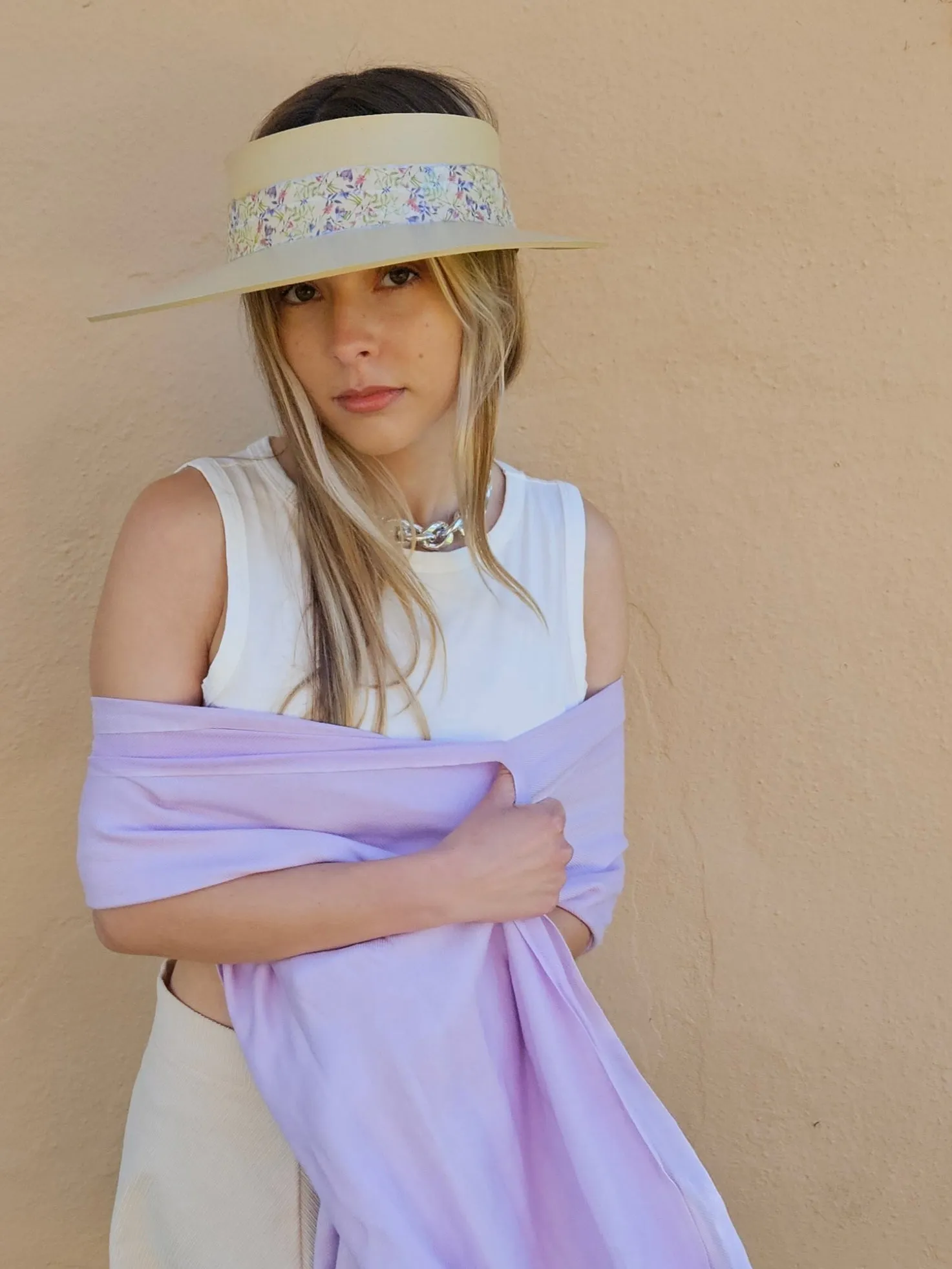 Beige "LadyEVA" Visor Hat with Delicate Purple Floral Band