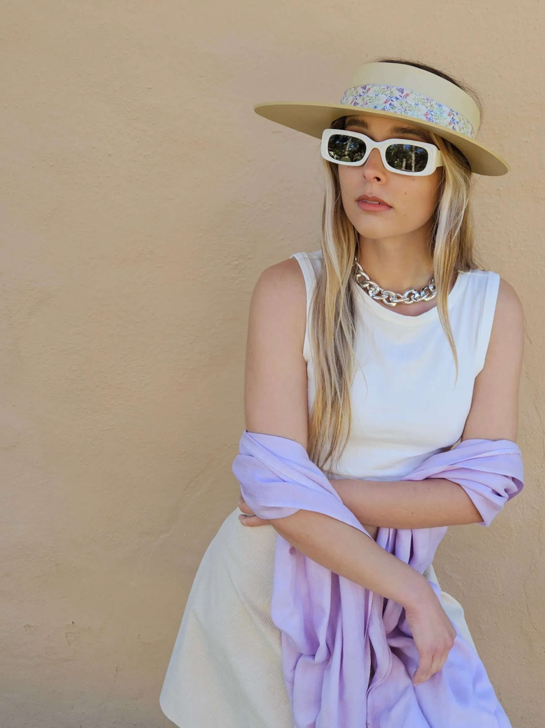 Beige "LadyEVA" Visor Hat with Delicate Purple Floral Band