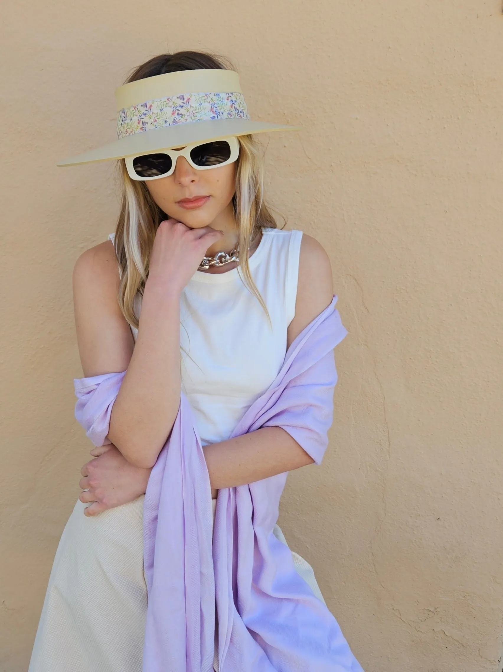 Beige "LadyEVA" Visor Hat with Delicate Purple Floral Band