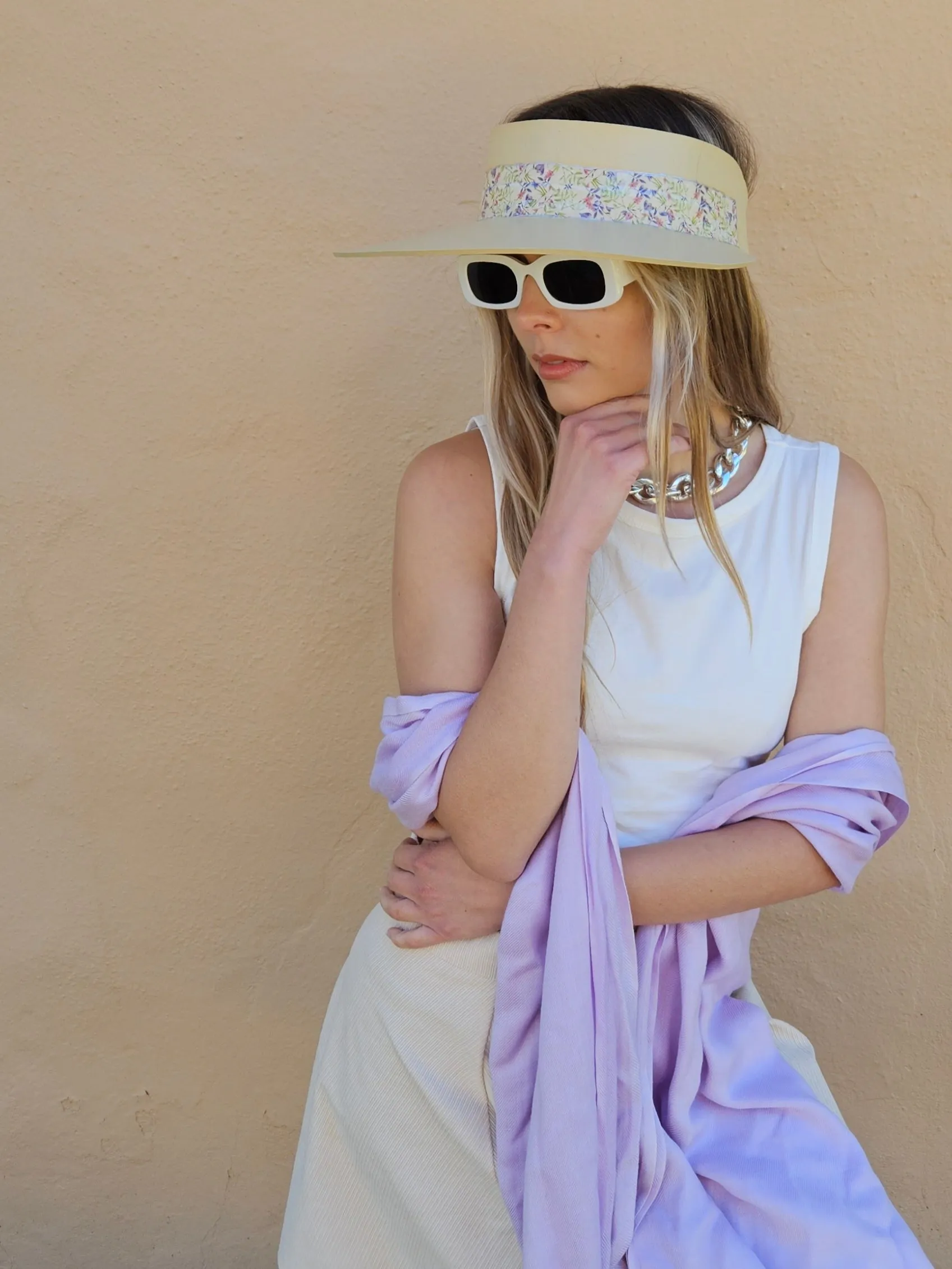 Beige "LadyEVA" Visor Hat with Delicate Purple Floral Band