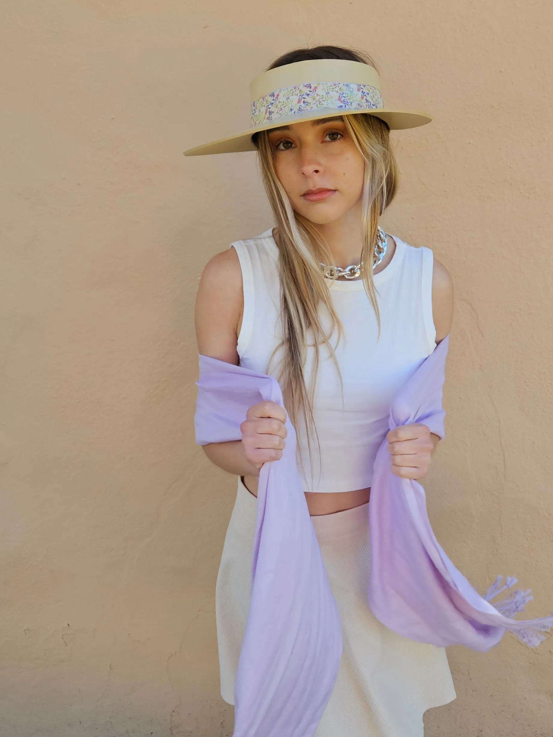 Beige "LadyEVA" Visor Hat with Delicate Purple Floral Band