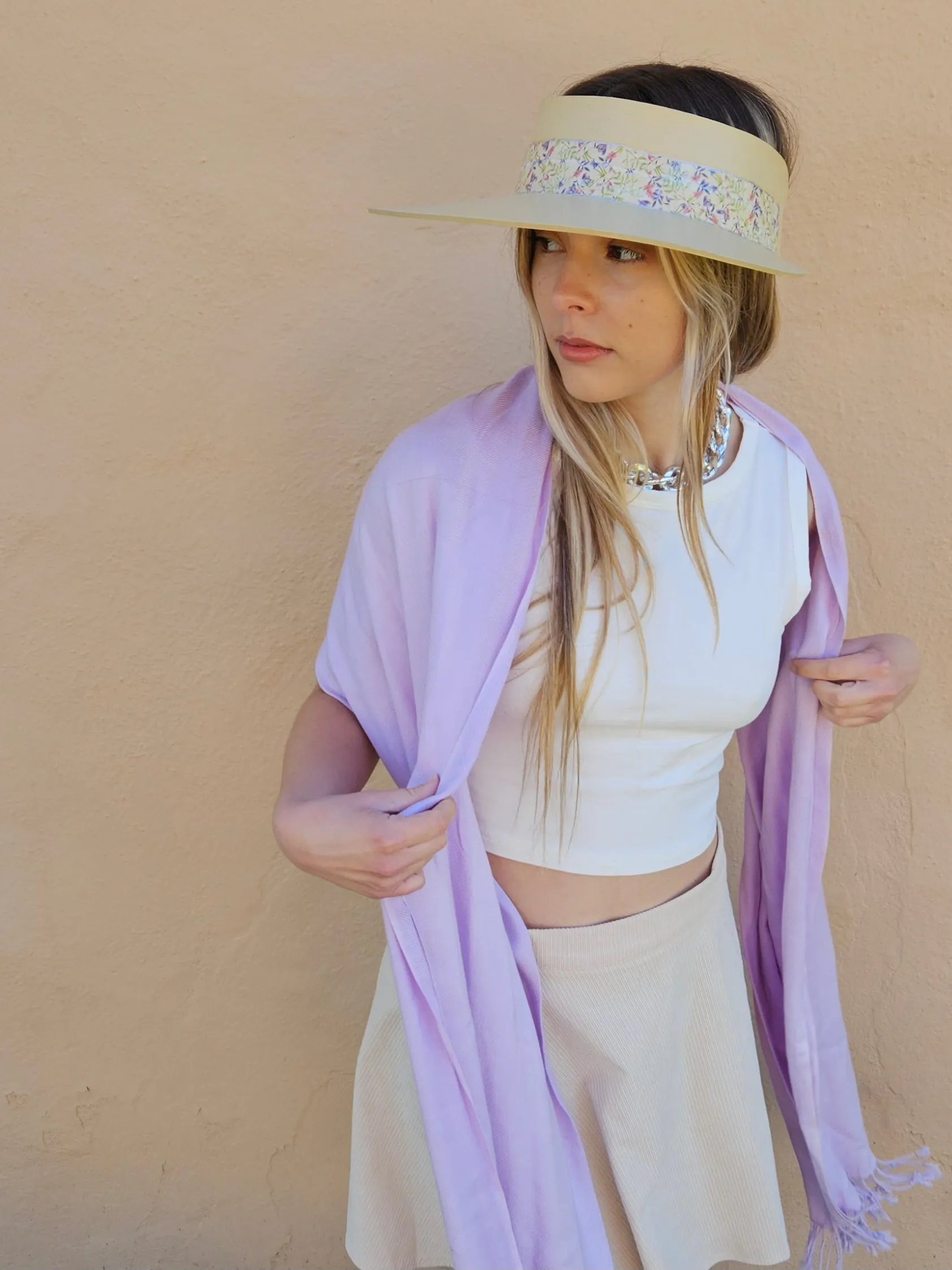 Beige "LadyEVA" Visor Hat with Delicate Purple Floral Band