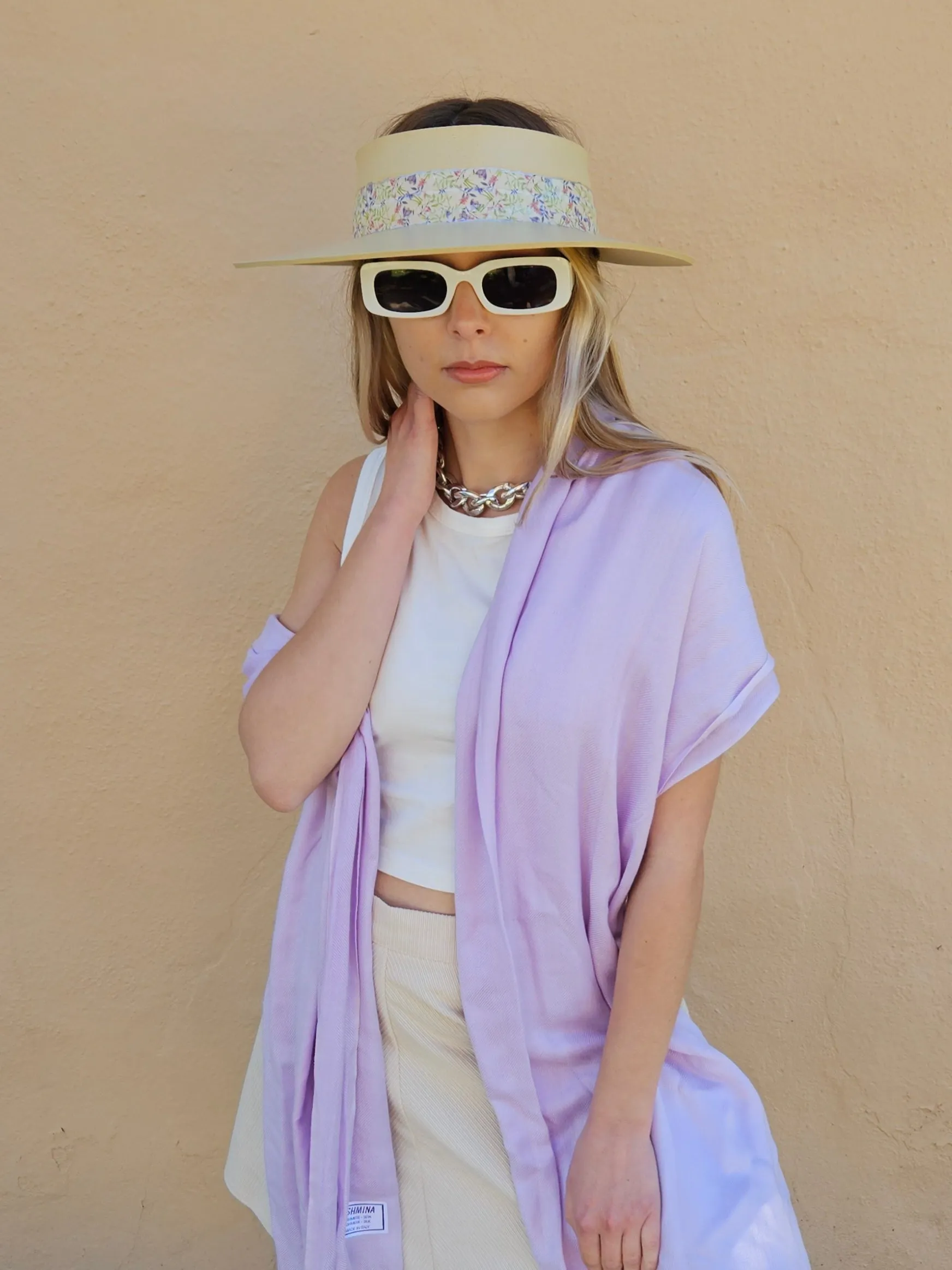 Beige "LadyEVA" Visor Hat with Delicate Purple Floral Band