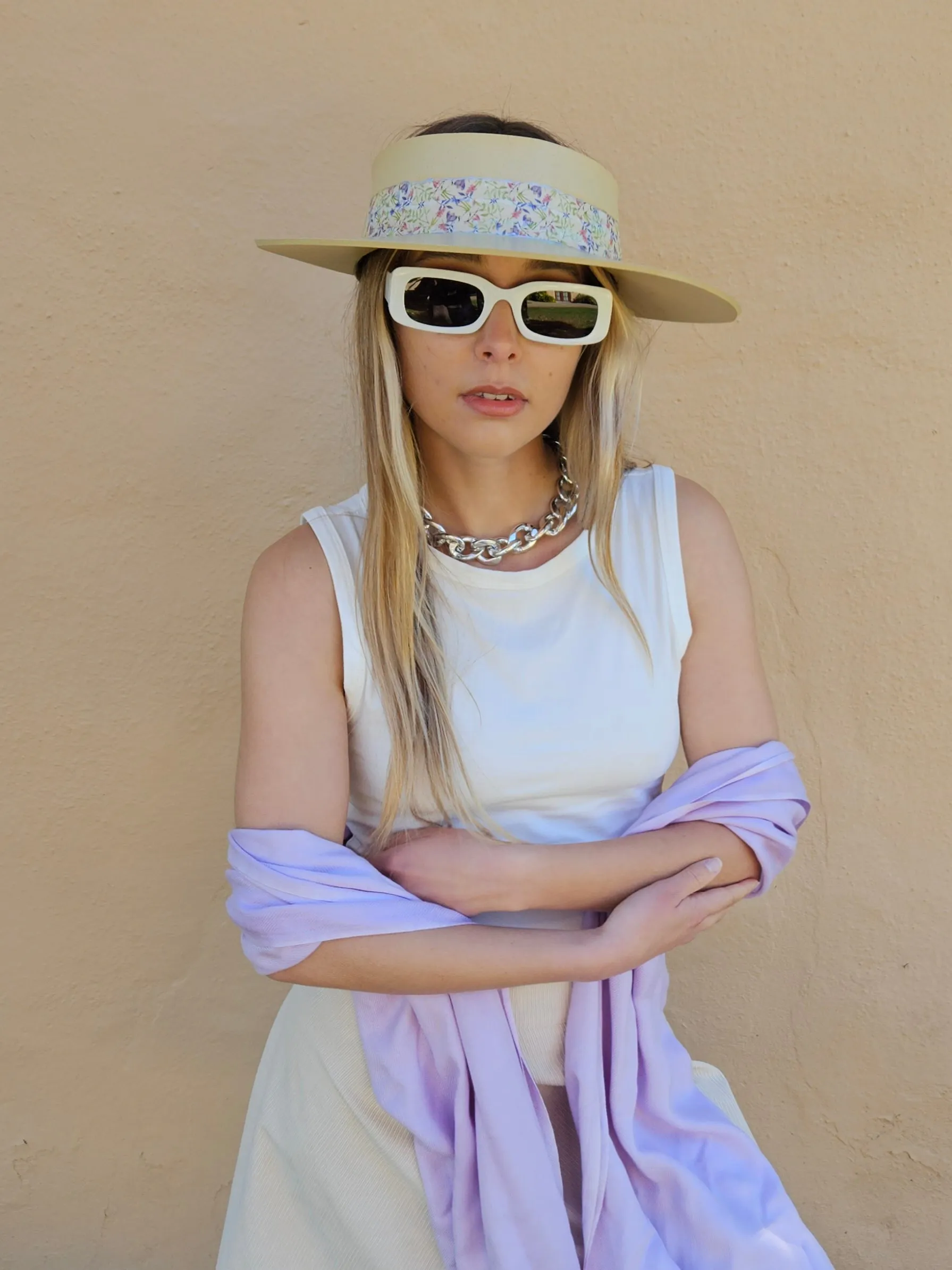 Beige "LadyEVA" Visor Hat with Delicate Purple Floral Band