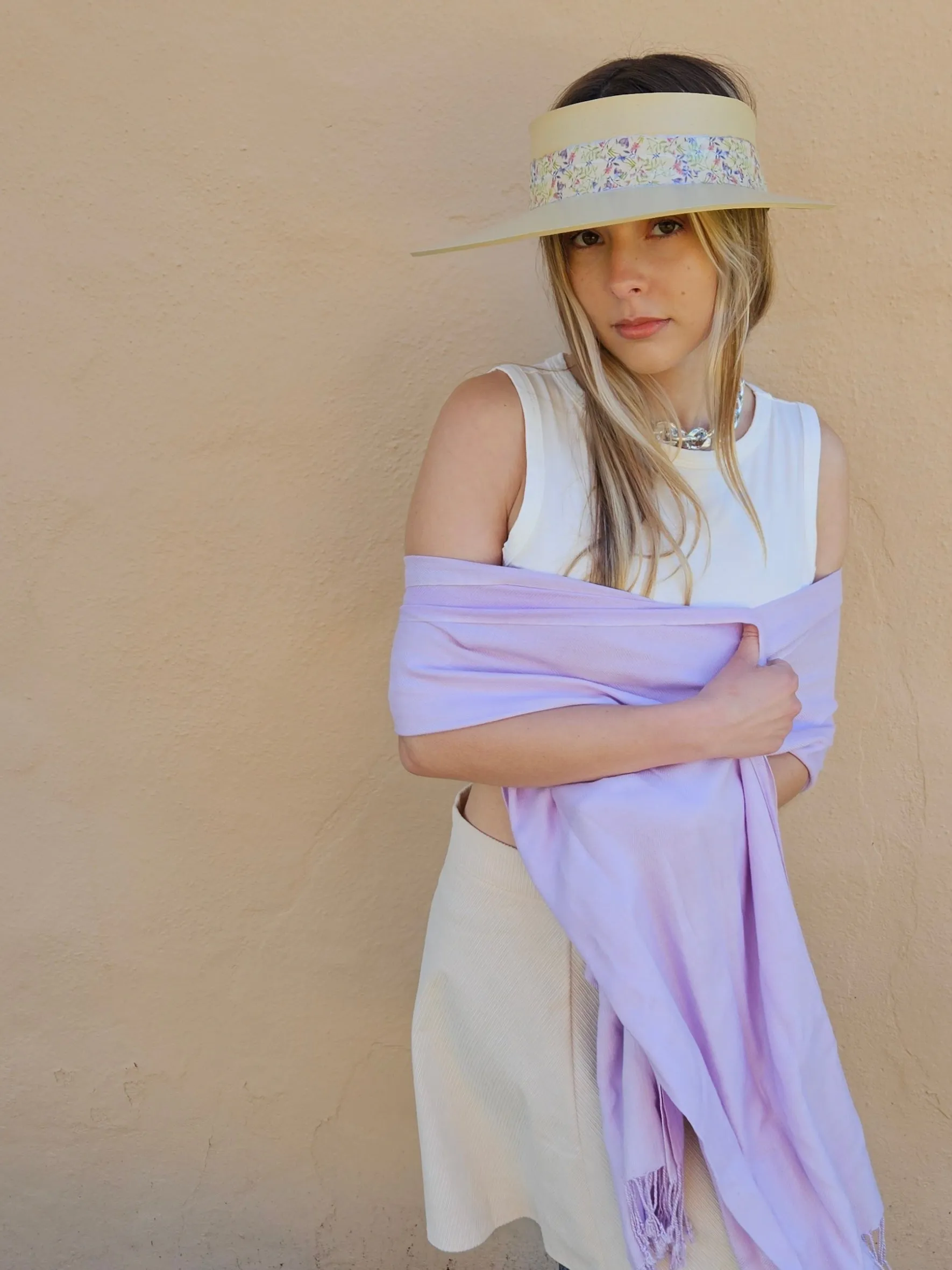 Beige "LadyEVA" Visor Hat with Delicate Purple Floral Band