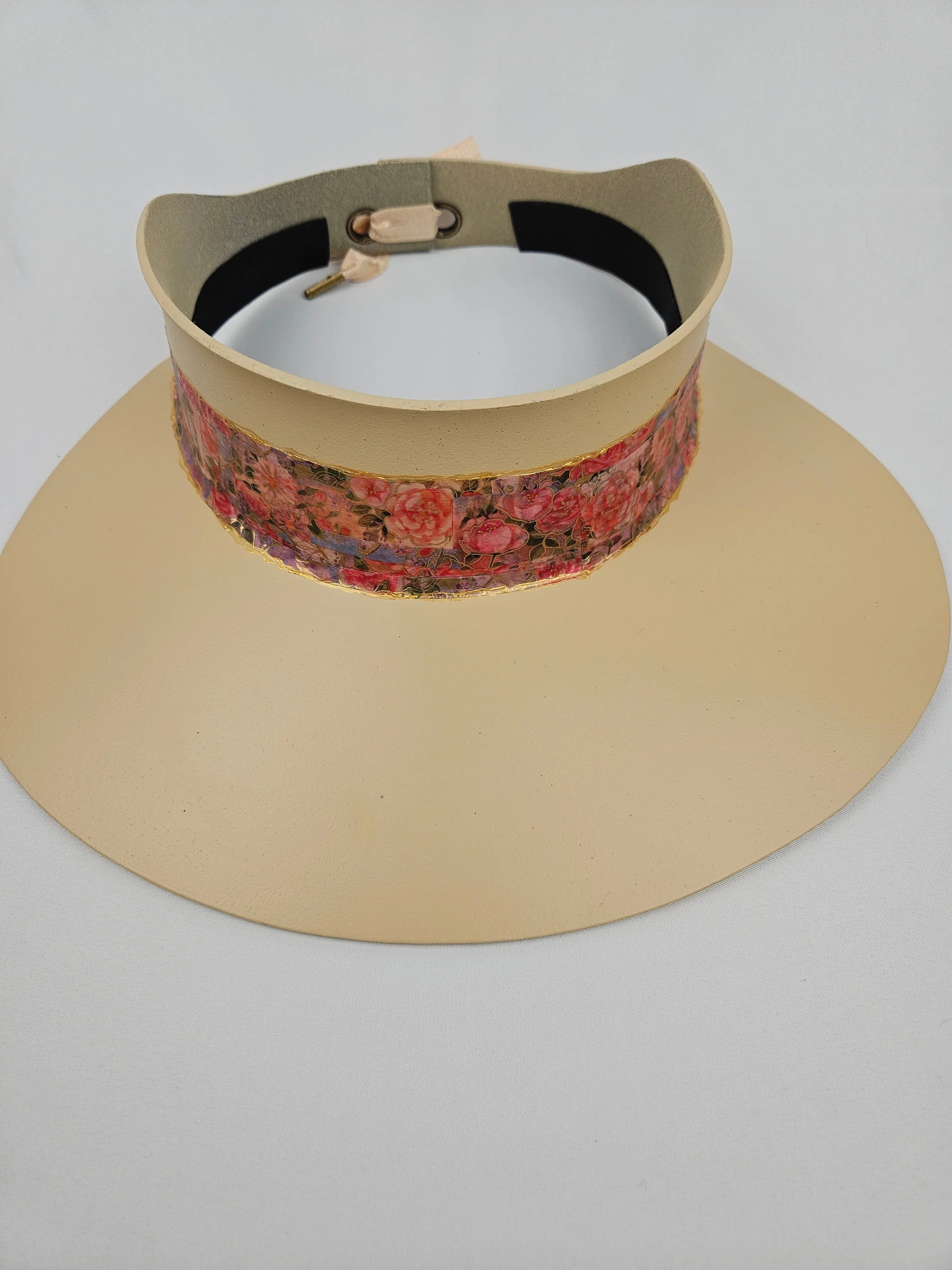 Beige "LadyEVA" Visor Hat with Pink and Red Floral Band