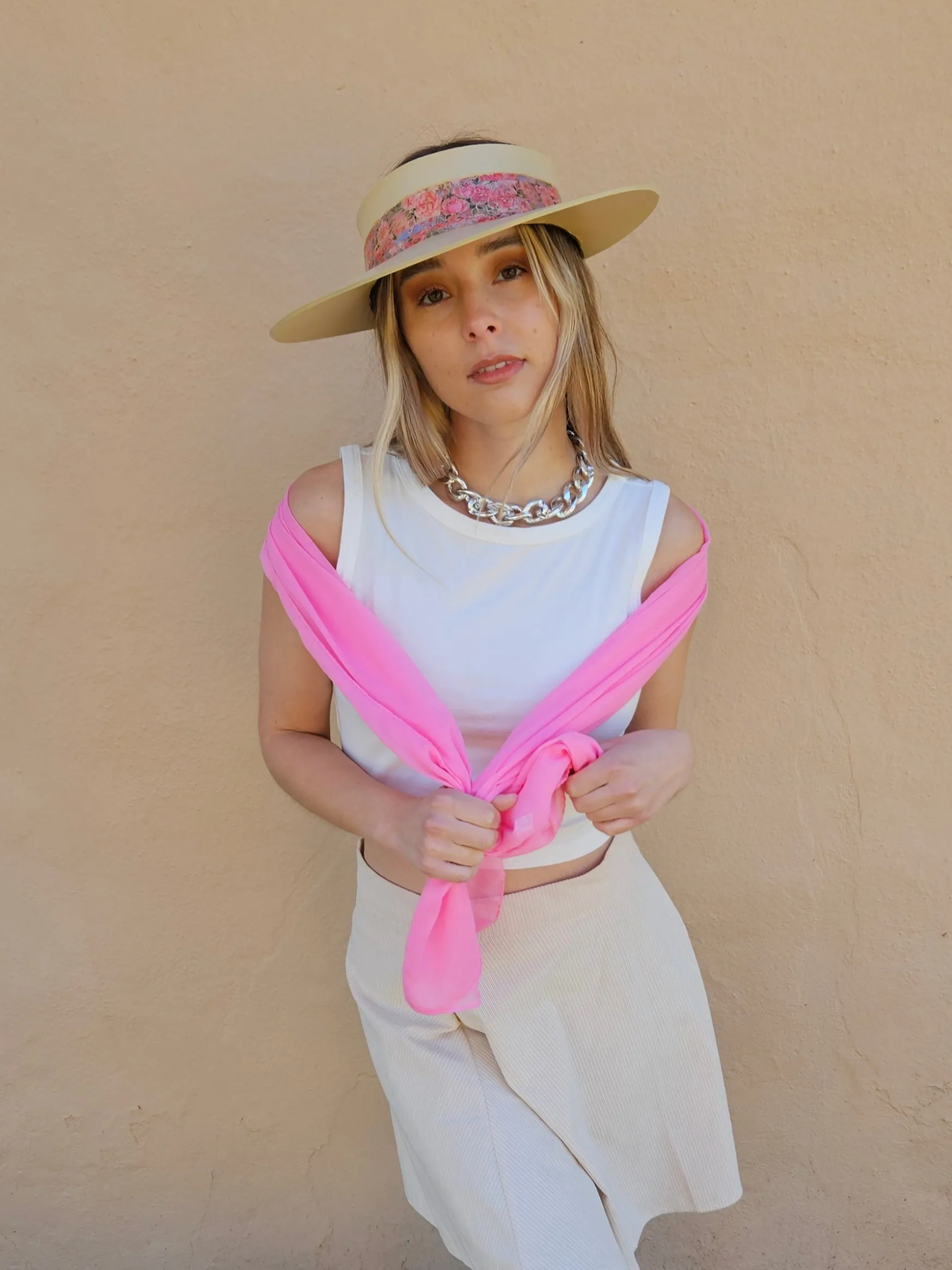 Beige "LadyEVA" Visor Hat with Pink and Red Floral Band