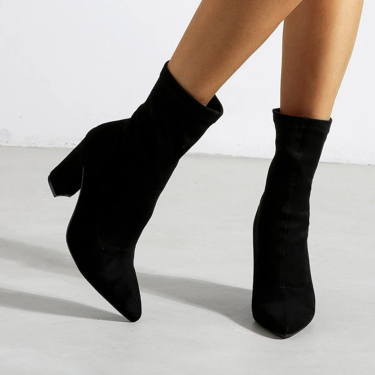 Chunky Heels Pointed Toes Suede Short Boots