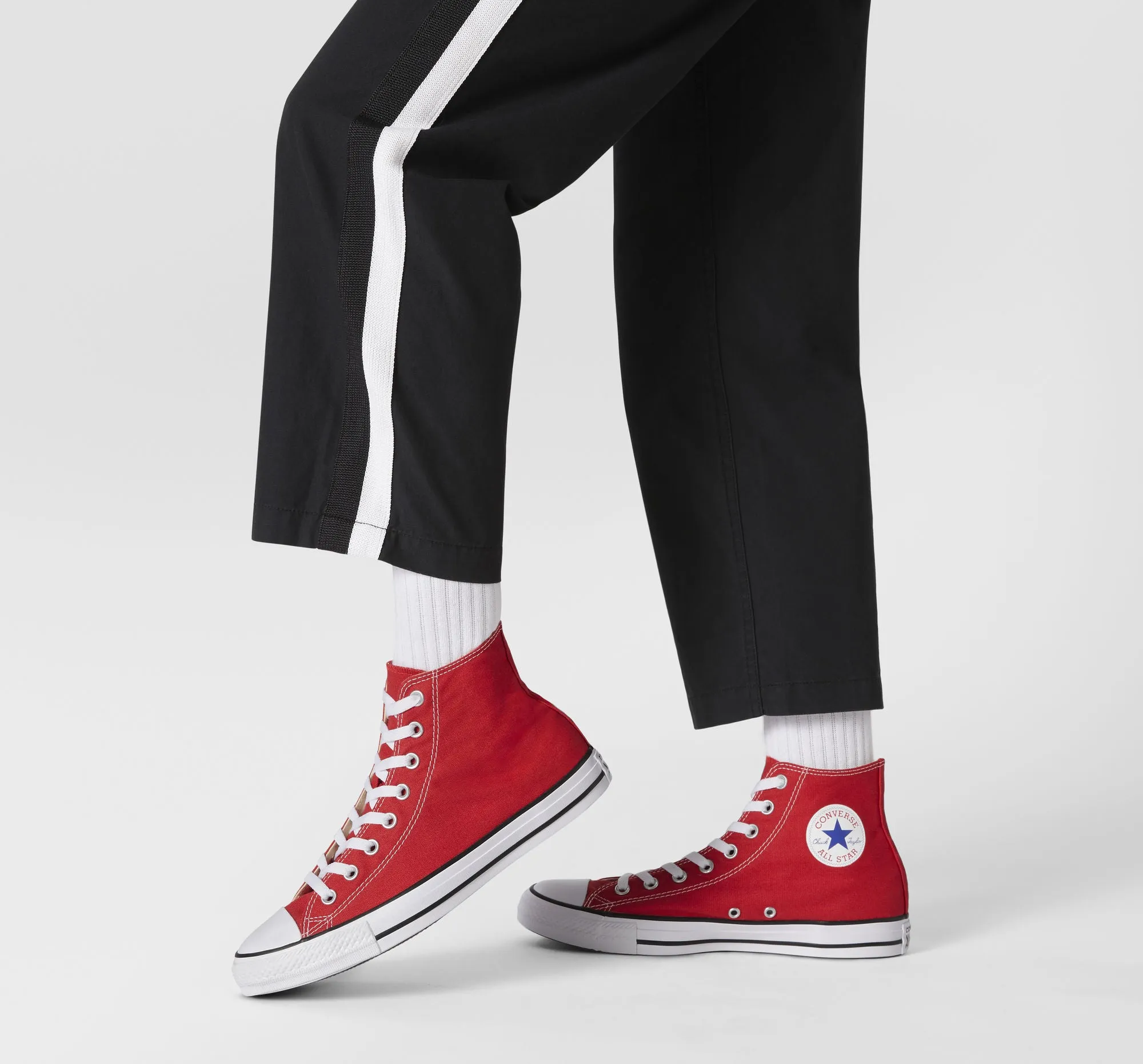 Converse Unisex Chuck Taylor All Star High Top Sneaker - Red